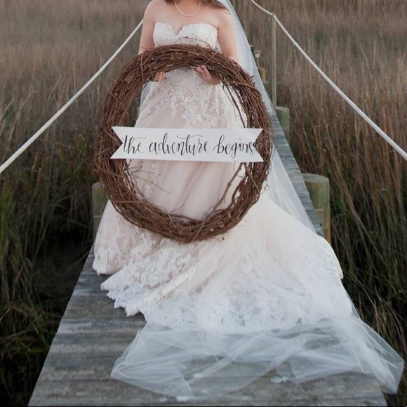 Wedding Dress - Picture 5 of 8